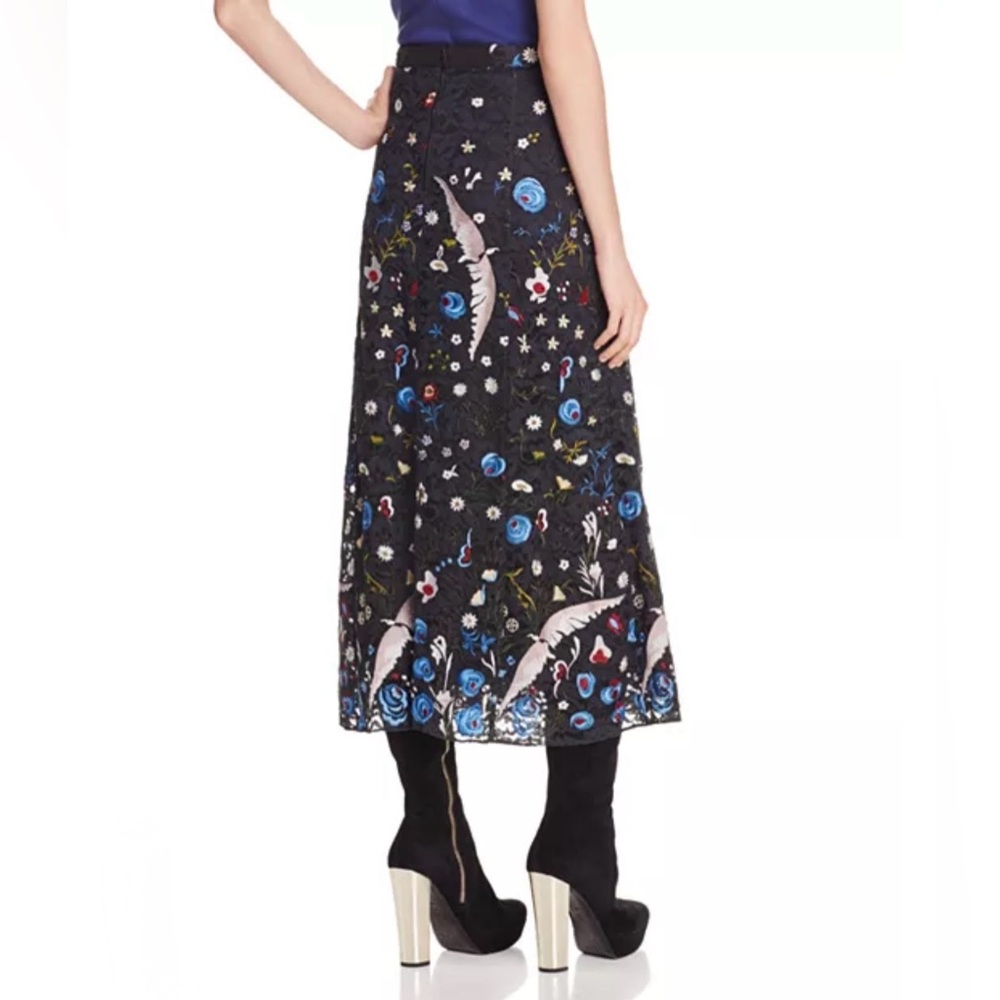 Alice and Olivia Keira Midi Skirt with Embroidery size 10 Beautiful Condition - Picture 2 of 12